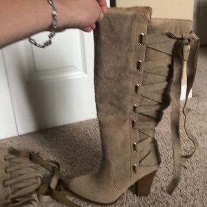 shoedazzle cowgirl boots